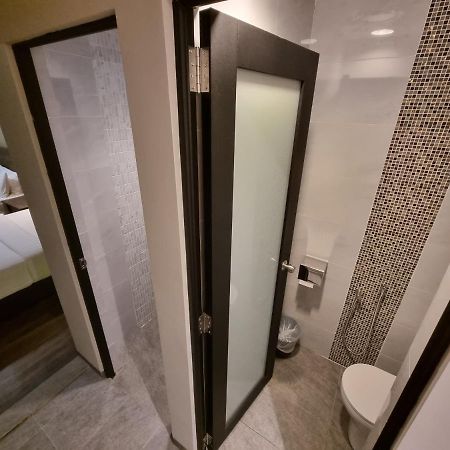 Miico Hotel @ Mount Austin جوهر بهرو المظهر الخارجي الصورة