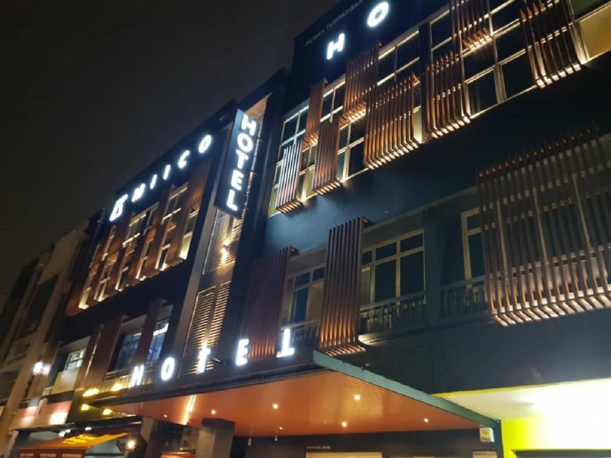 Miico Hotel @ Mount Austin جوهر بهرو المظهر الخارجي الصورة