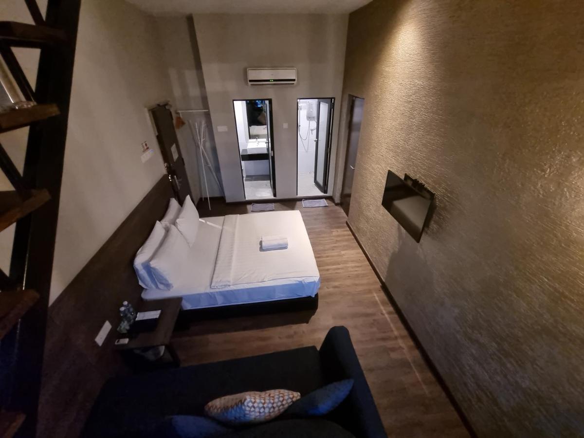 Miico Hotel @ Mount Austin جوهر بهرو المظهر الخارجي الصورة