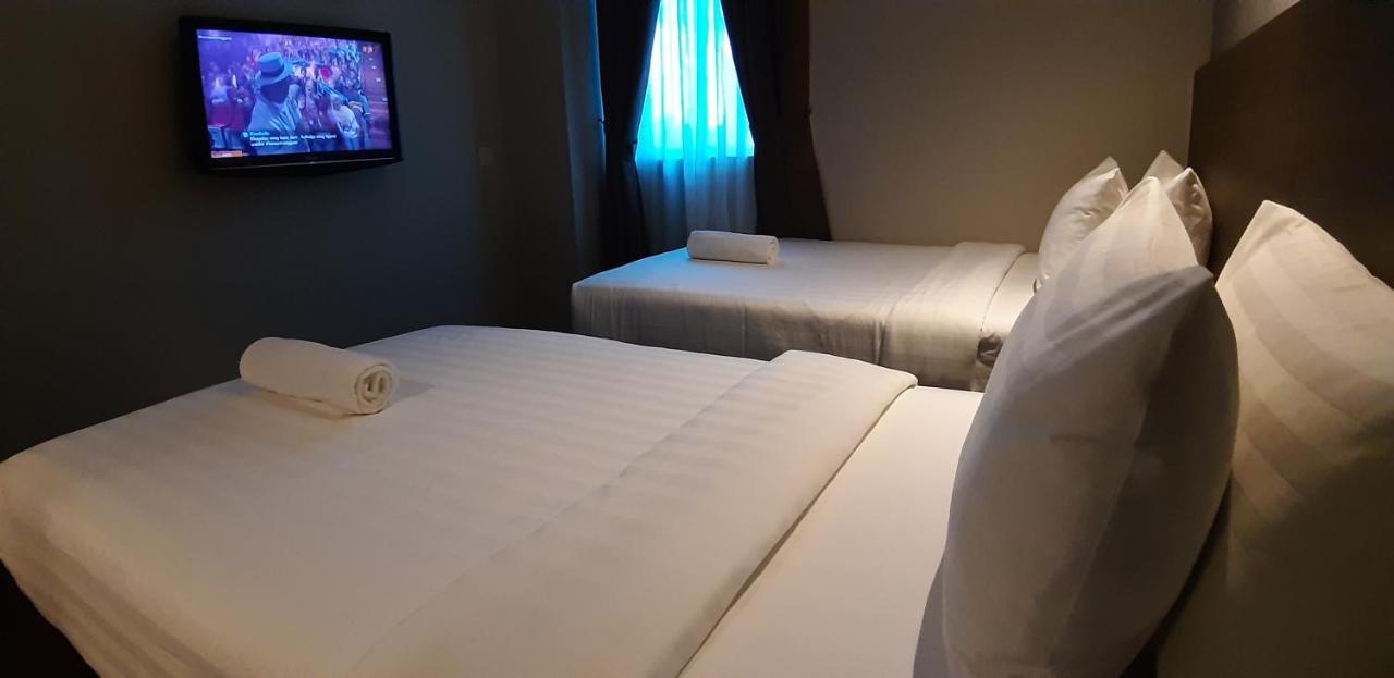 Miico Hotel @ Mount Austin جوهر بهرو المظهر الخارجي الصورة
